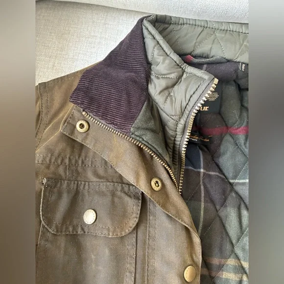 Barbour Women’s Olive Green Wax Jacket - Picture 6 of 10